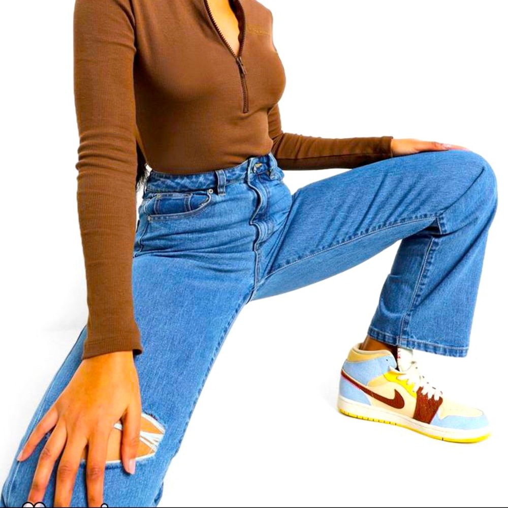 Boohoo high waisted ripped boyfriend jean